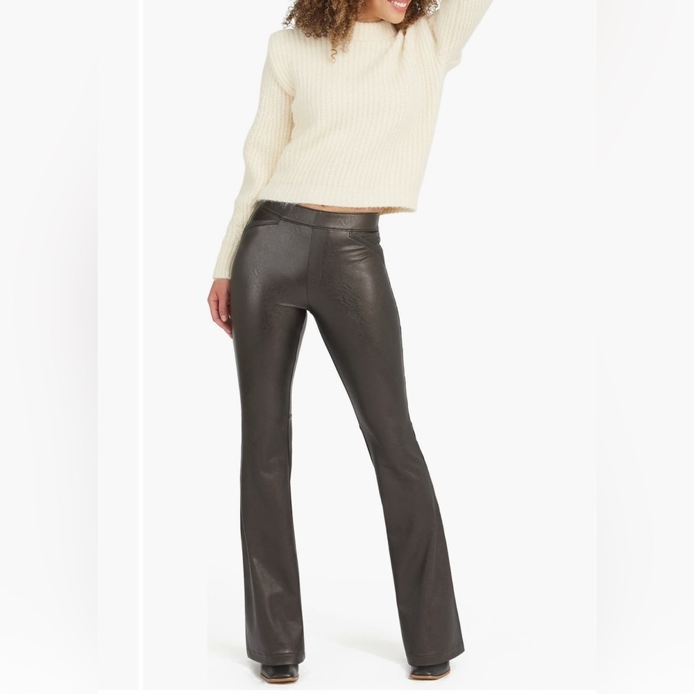 SPANX®
Faux Leather Flare Leg
Pull-On Pants XS